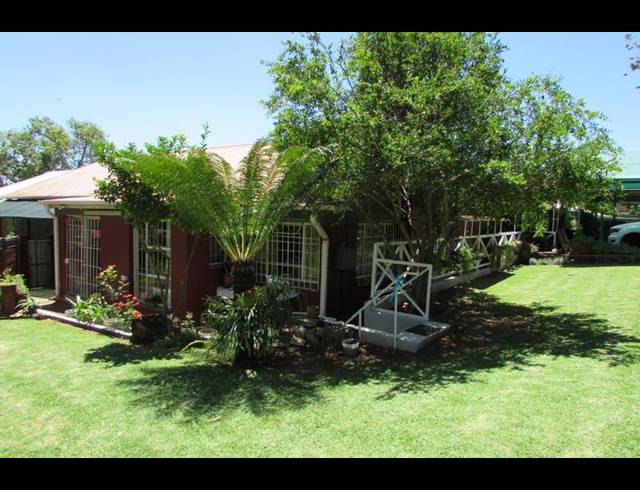 6 BEDROOM HOUSE FOR SALE IN WHITE RIVER EXT 3